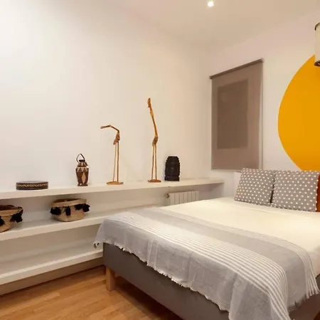 Centric 2 Bedroom Apartment With A Private Lovely Terrace Barcelona Exterior photo